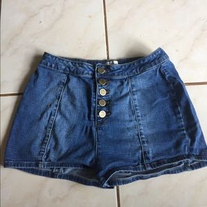 Button up amuse shorts